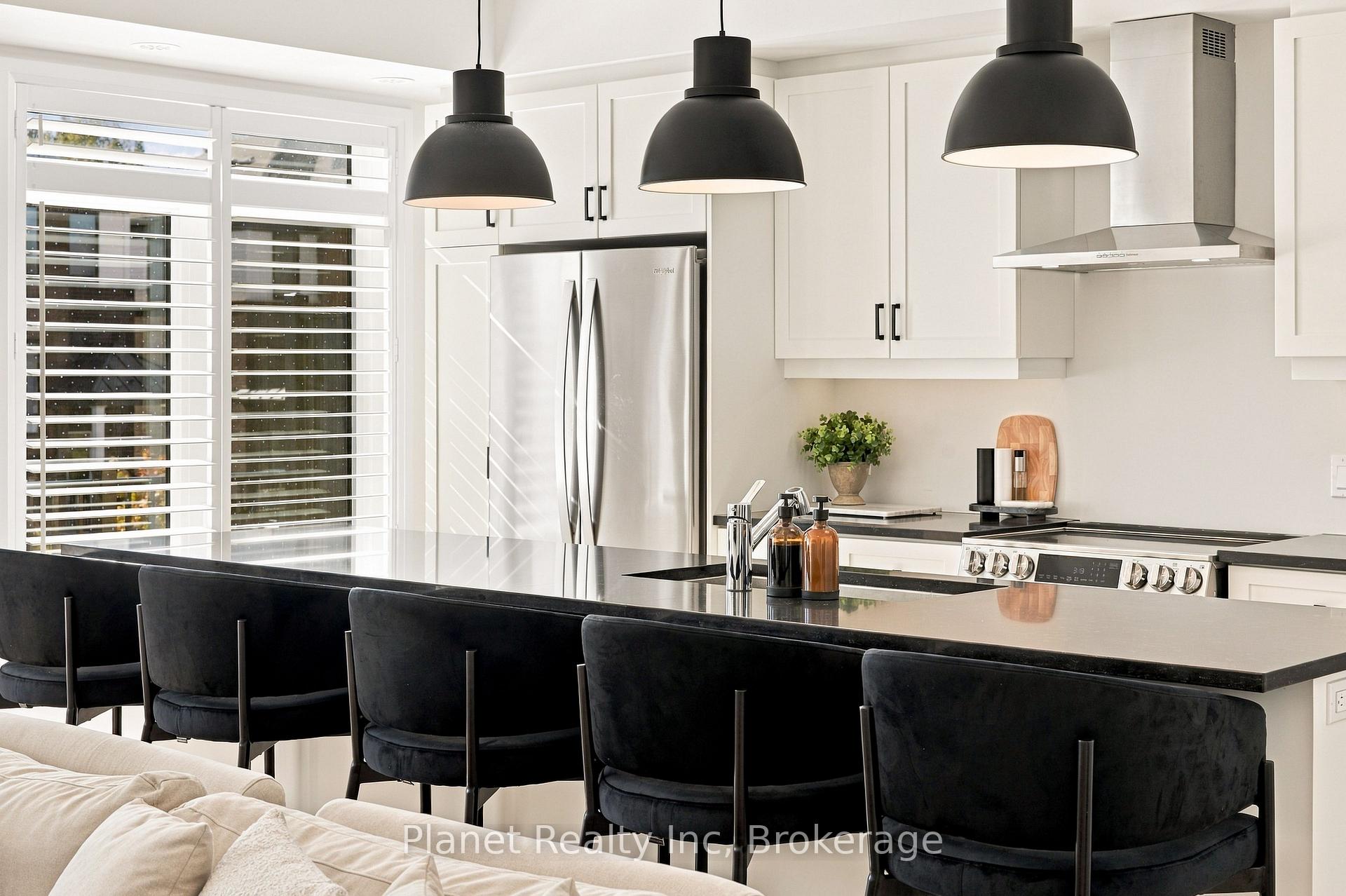 Photo 2 of 79 Thatcher Drive, Guelph, Kortright East — HOMEH