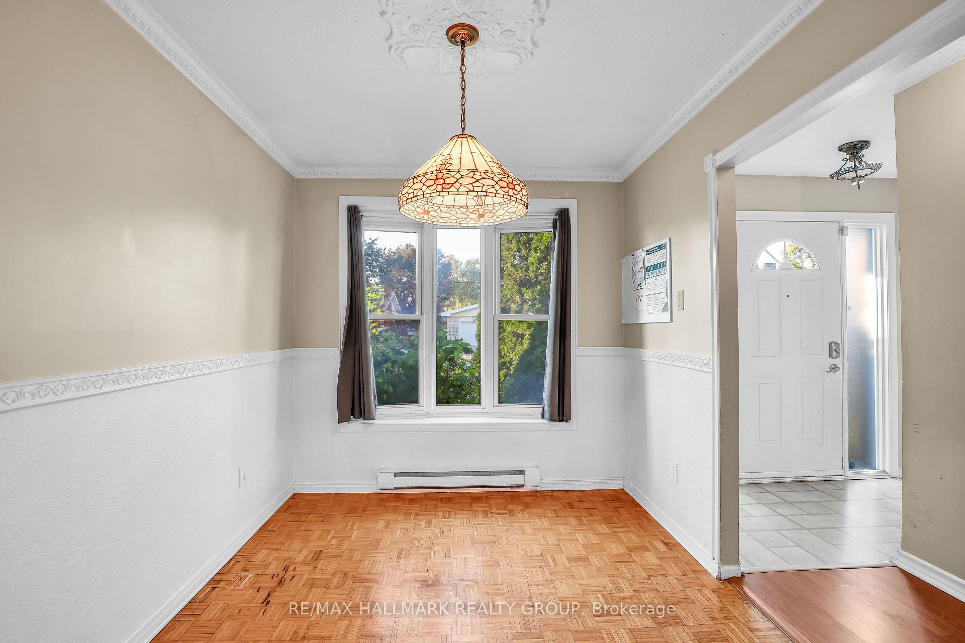 Photo 3 of 924 Dynes Road, Ottawa, Carleton Square — HOMEH