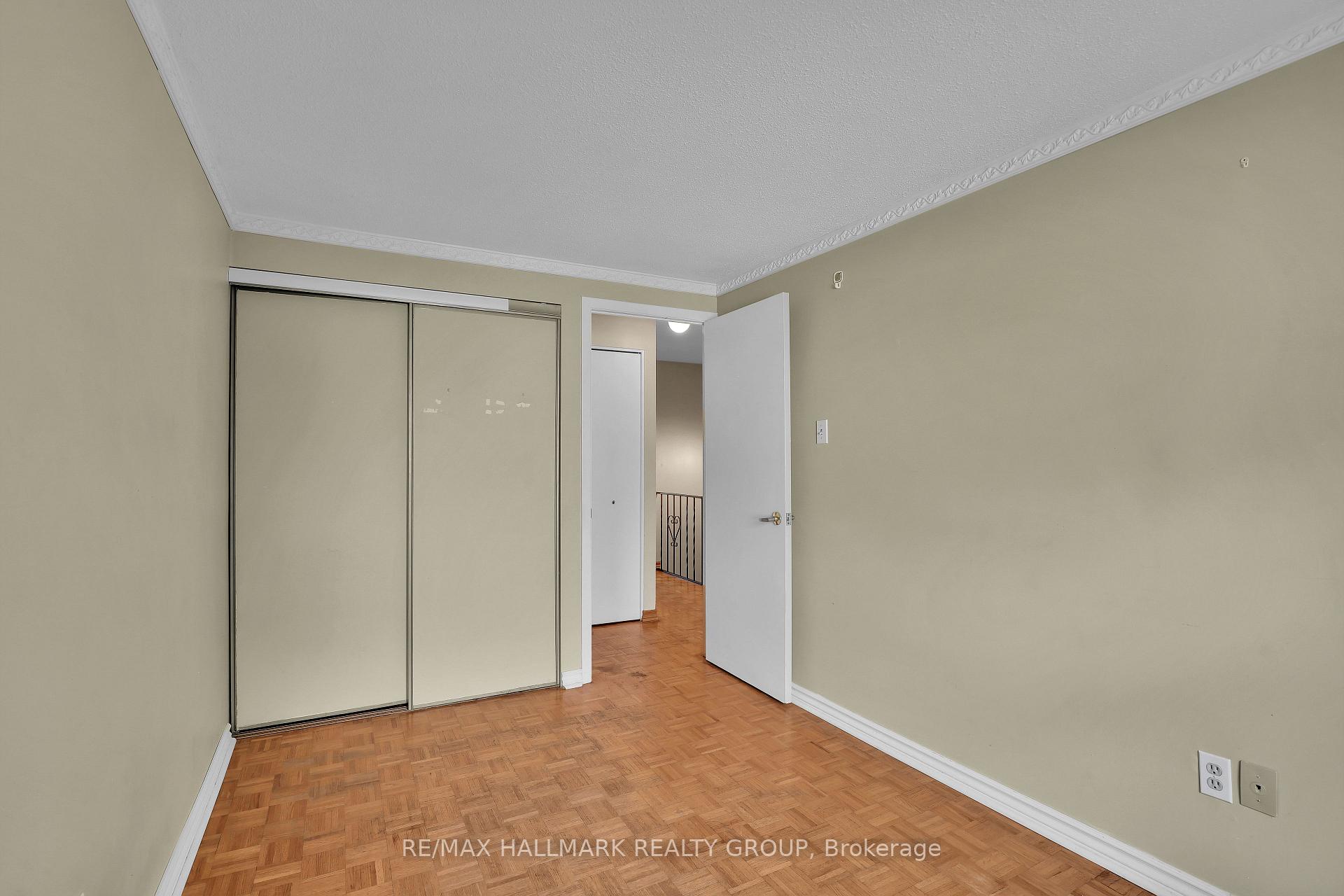 Photo 9 of 924 Dynes Road, Ottawa, Carleton Square — HOMEH
