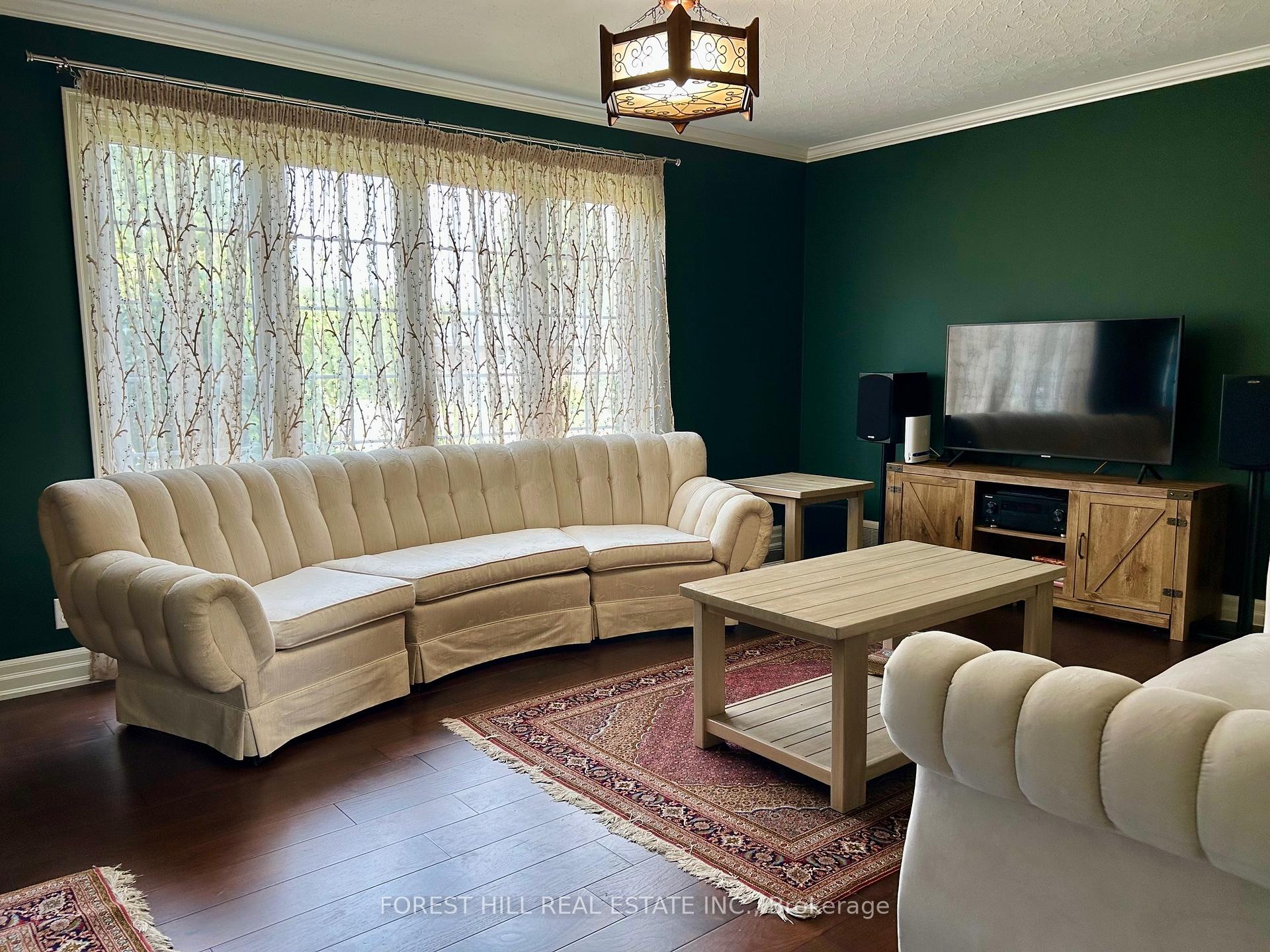 Photo 3 of 99 Switzer Drive, Oshawa, Centennial — HOMEH