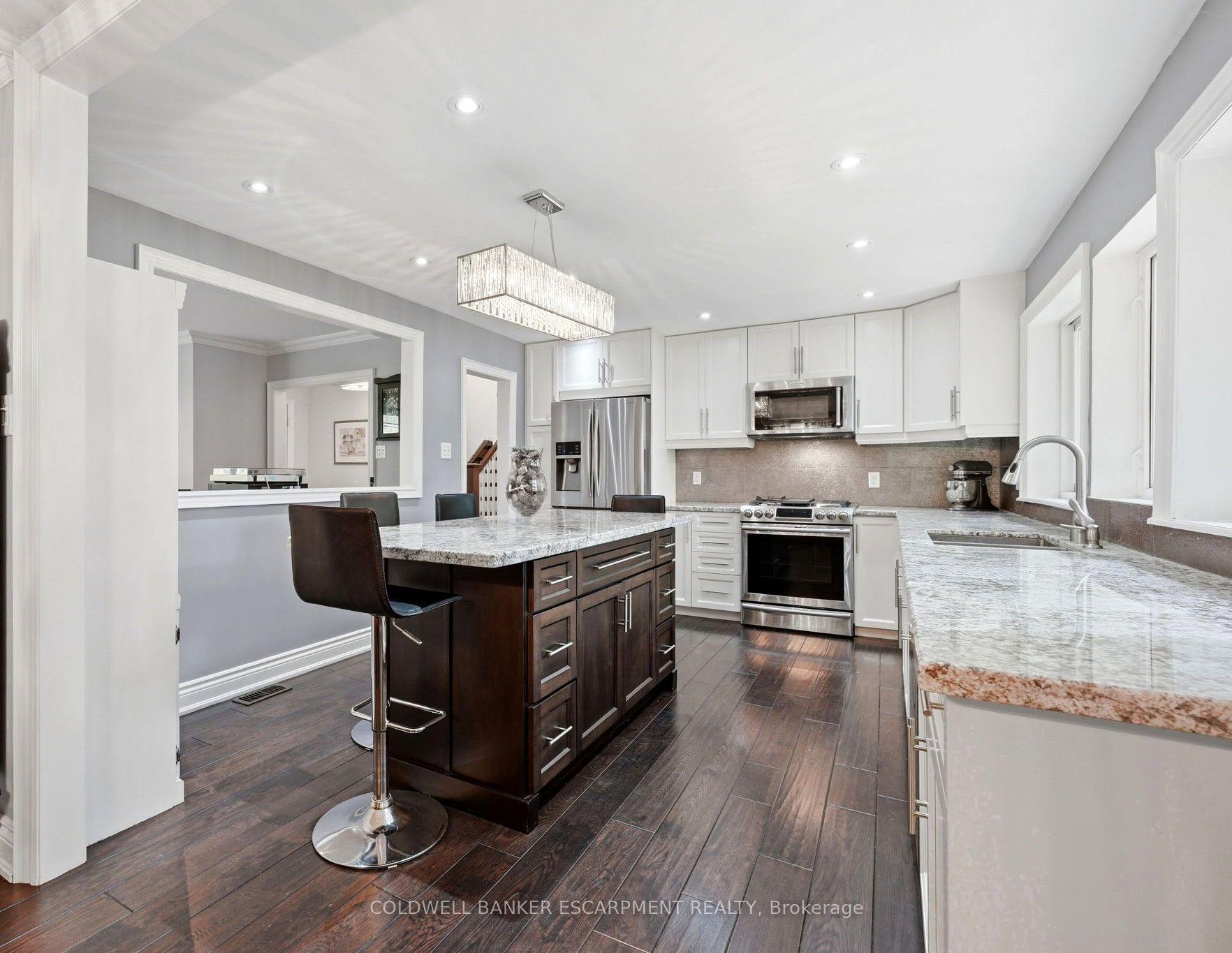 Photo 6 of 20 Princess Anne Drive, Halton Hills, Georgetown — HOMEH