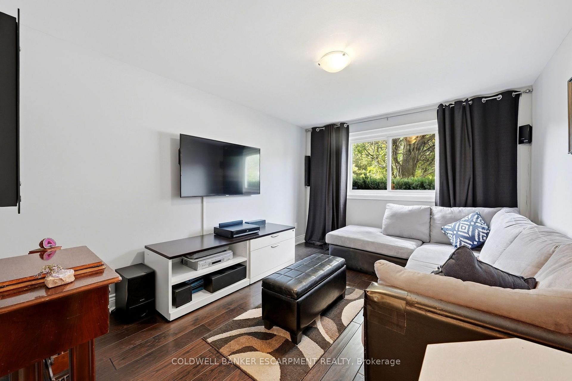 Photo 26 of 20 Princess Anne Drive, Halton Hills, Georgetown — HOMEH
