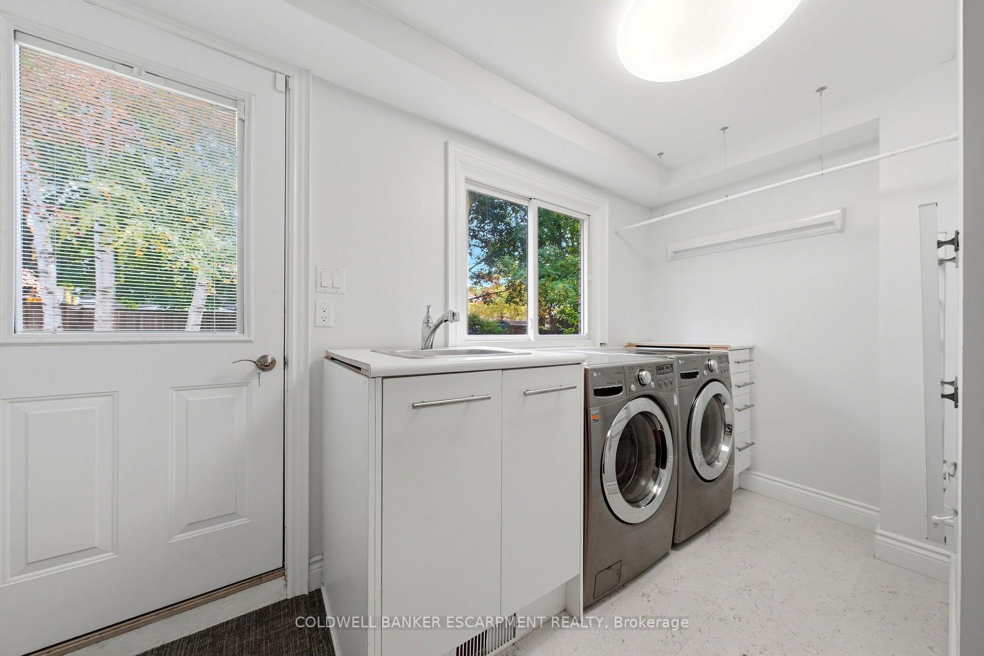 Photo 30 of 20 Princess Anne Drive, Halton Hills, Georgetown — HOMEH