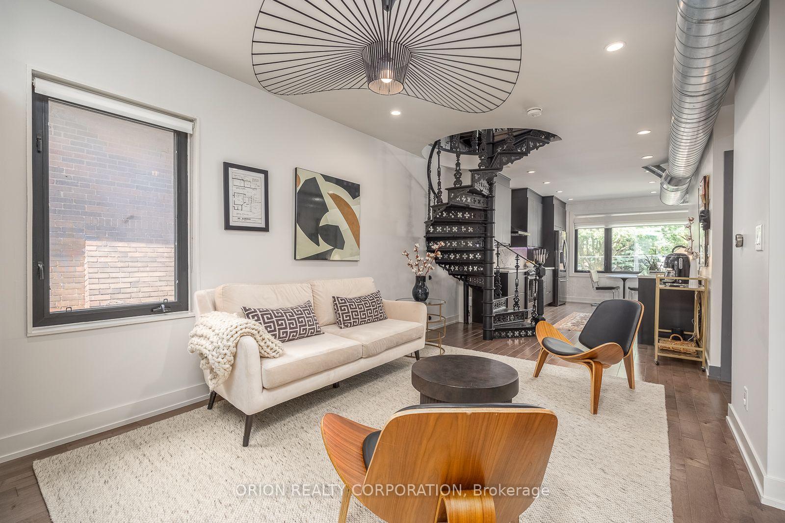 Photo of Unit Unit A, 185 Glenholme Avenue