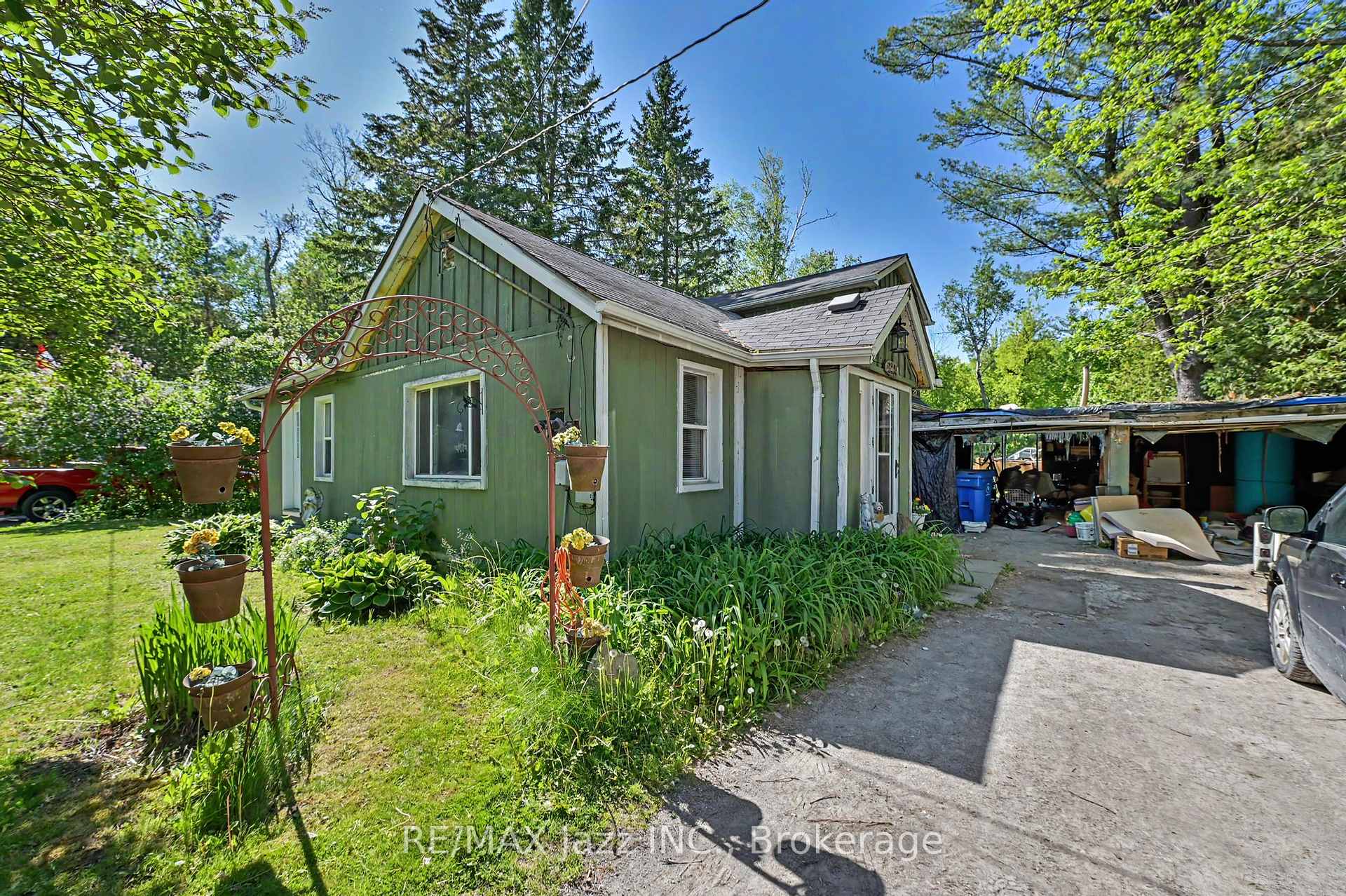 Photo 2 of 4 Hubbard Street, Georgina, Pefferlaw — HOMEH