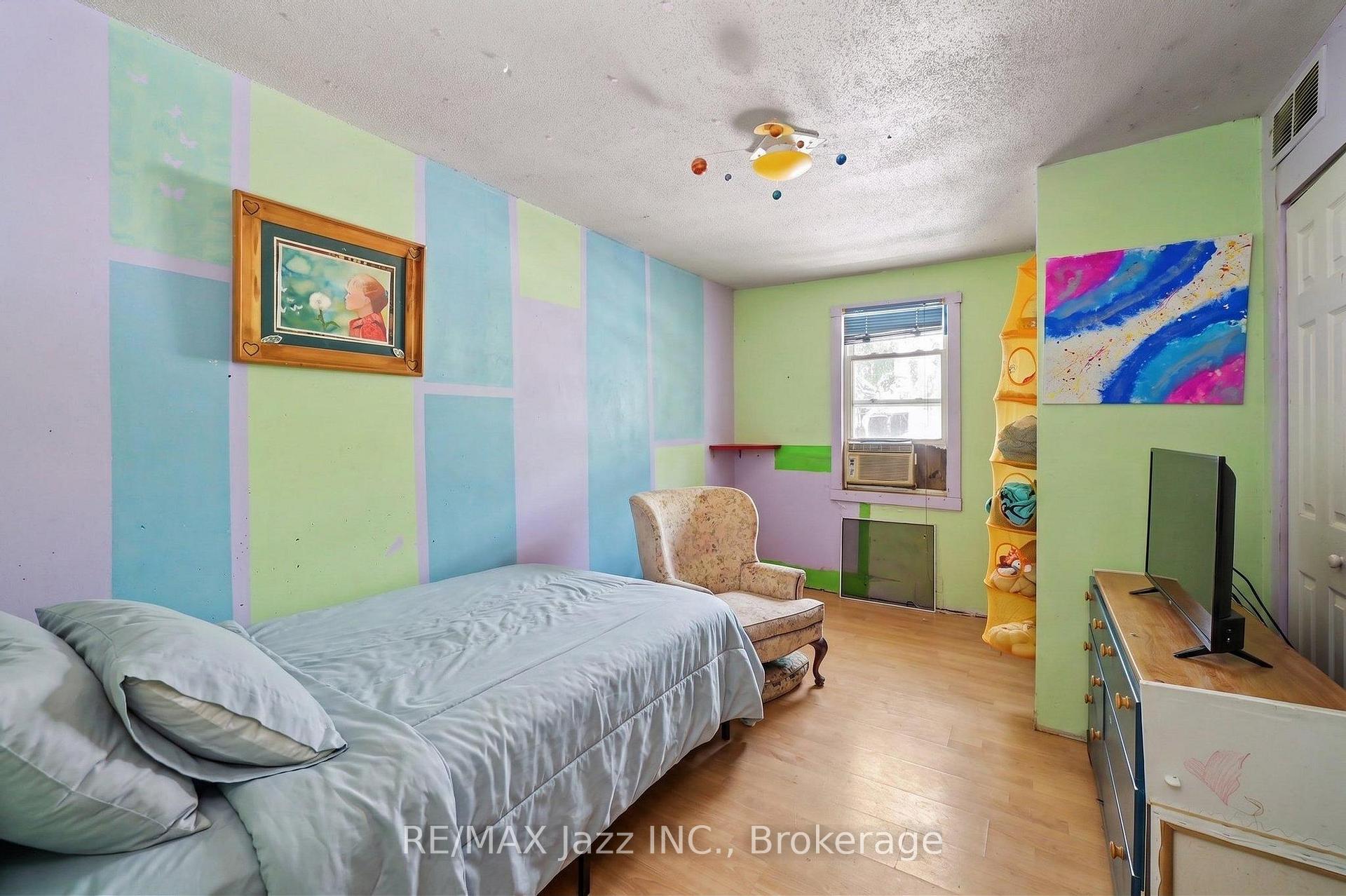 Photo 10 of 4 Hubbard Street, Georgina, Pefferlaw — HOMEH