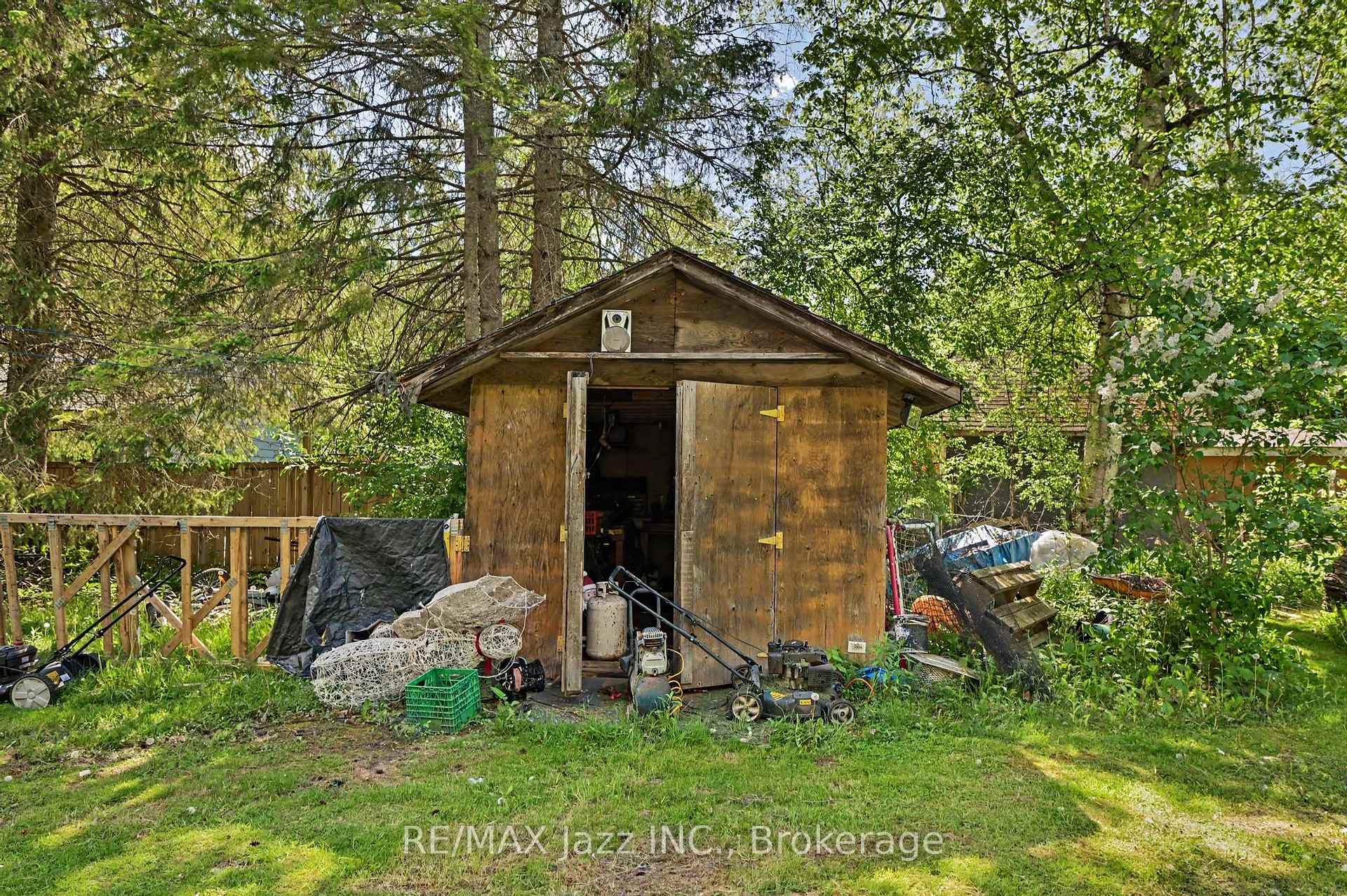Photo 21 of 4 Hubbard Street, Georgina, Pefferlaw — HOMEH