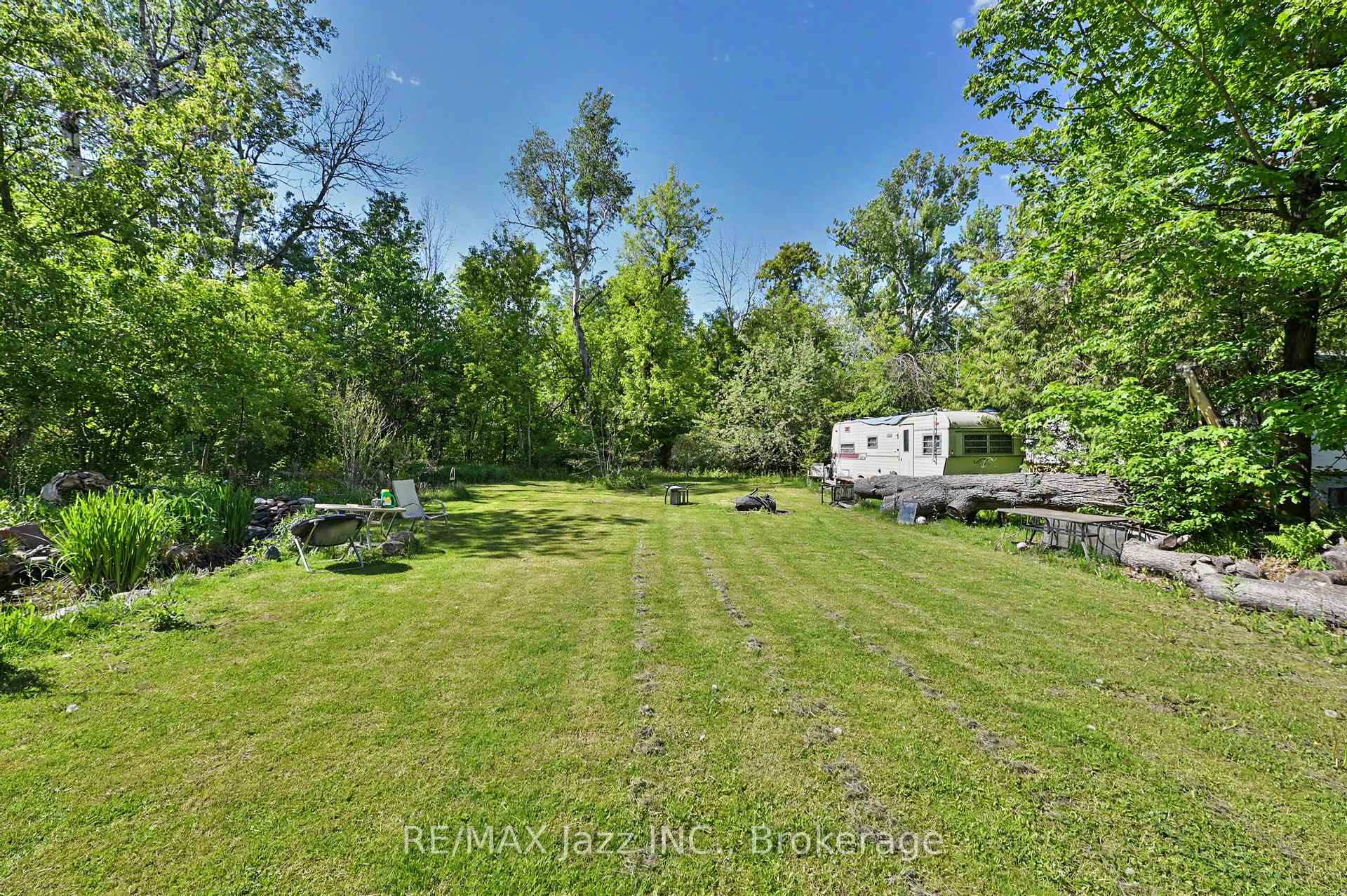 Photo 23 of 4 Hubbard Street, Georgina, Pefferlaw — HOMEH
