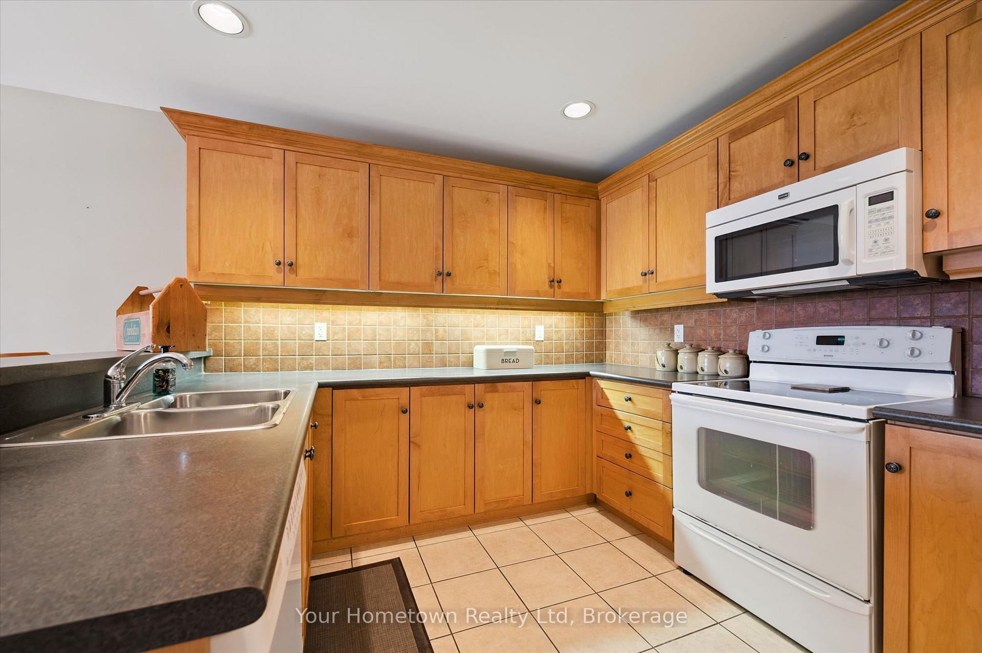 Photo 10 of 115 Riverwalk Place, Guelph/Eramosa, Rockwood — HOMEH