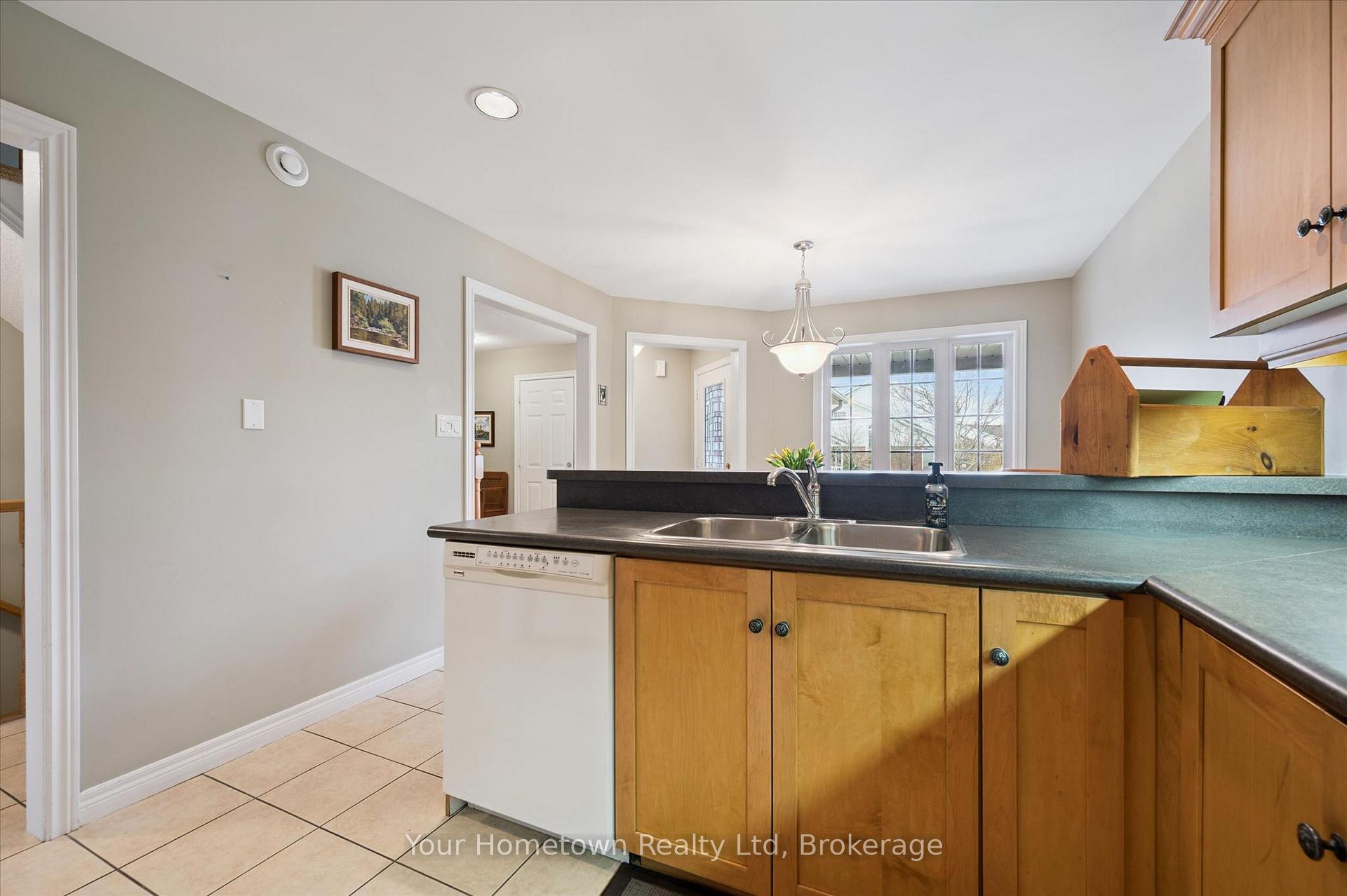 Photo 13 of 115 Riverwalk Place, Guelph/Eramosa, Rockwood — HOMEH