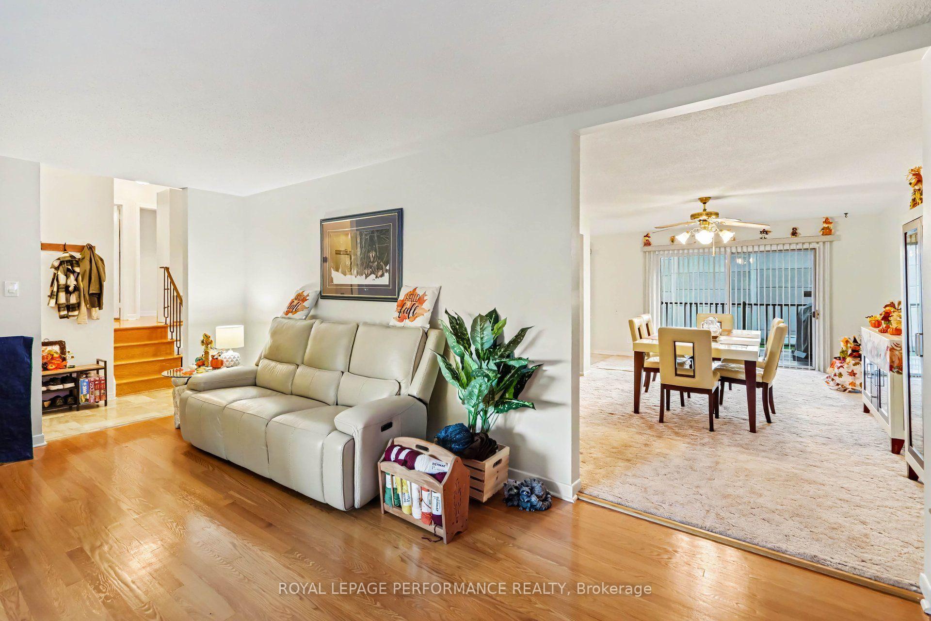 Photo 8 of 21 Pulford Crescent, Ottawa, Bayshore — HOMEH