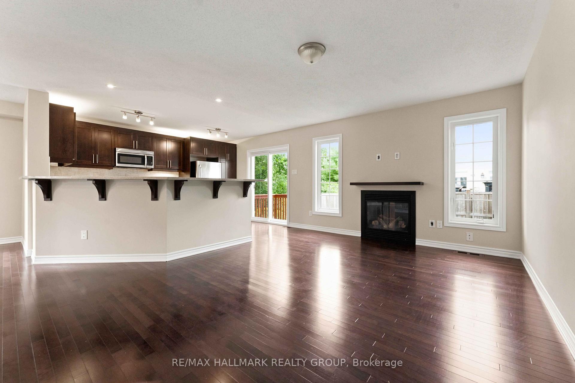 Photo 8 of 387 Sweet Grass Circle, Ottawa, Barrhaven - Half Moon Bay — HOMEH