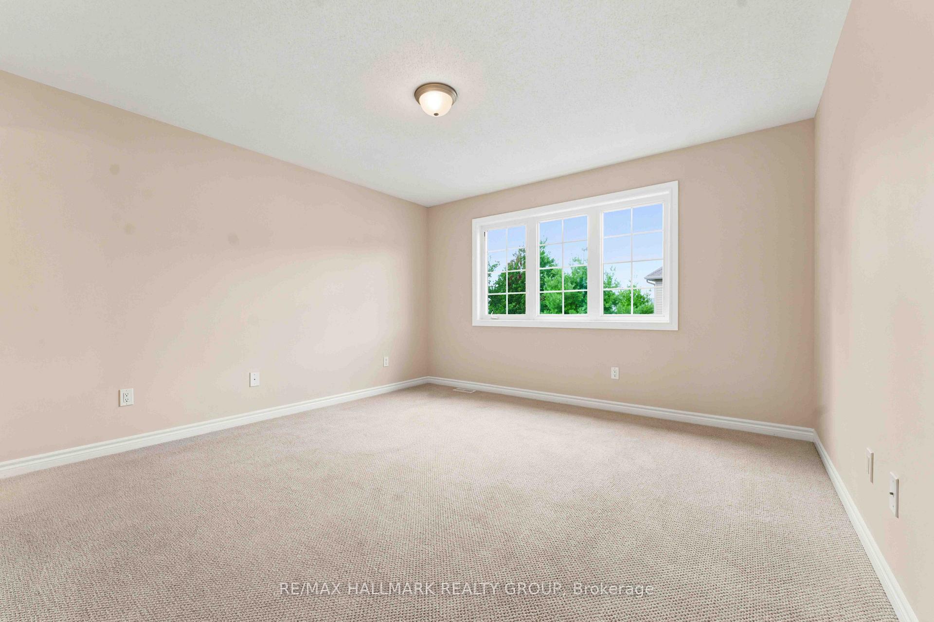 Photo 11 of 387 Sweet Grass Circle, Ottawa, Barrhaven - Half Moon Bay — HOMEH