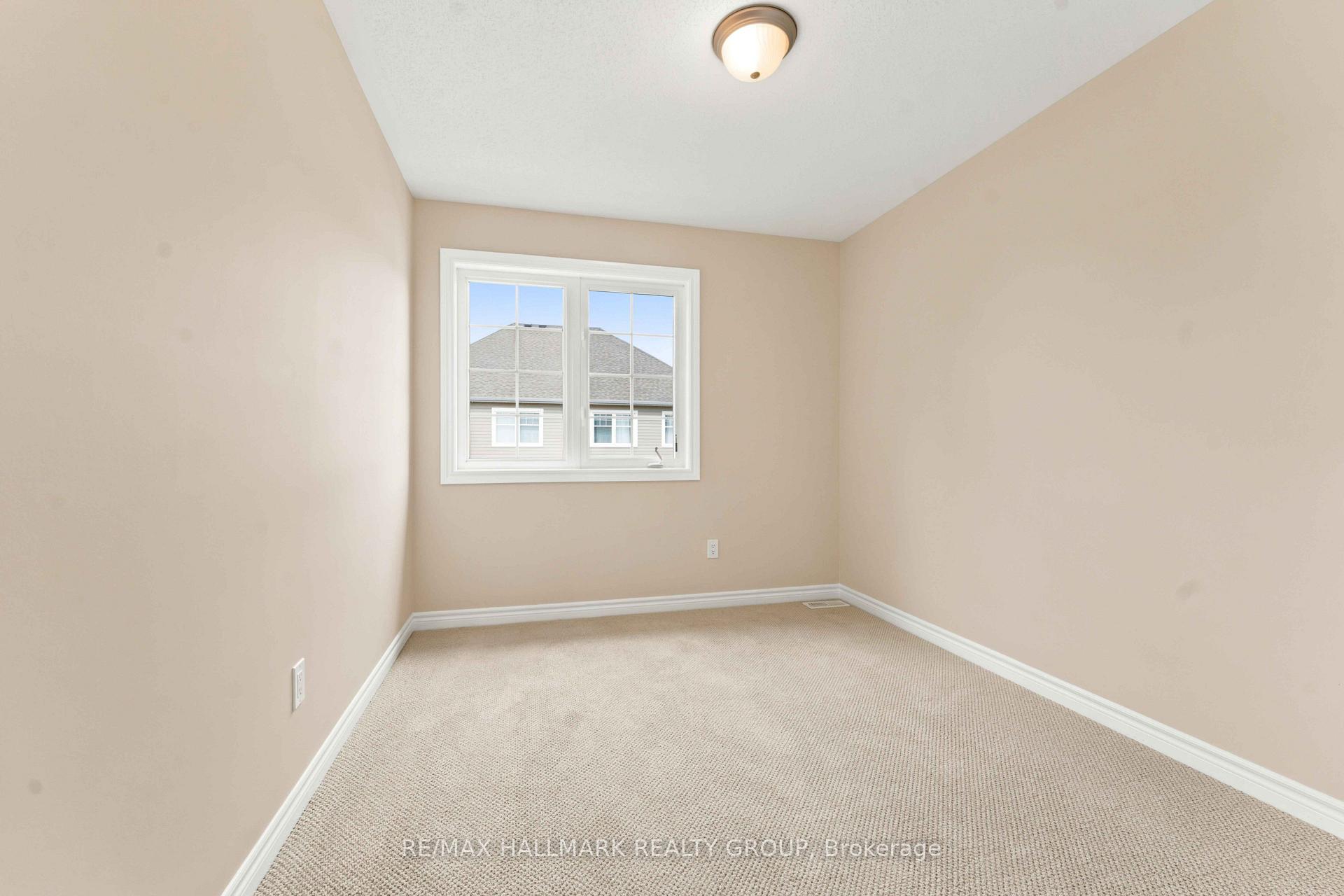 Photo 15 of 387 Sweet Grass Circle, Ottawa, Barrhaven - Half Moon Bay — HOMEH