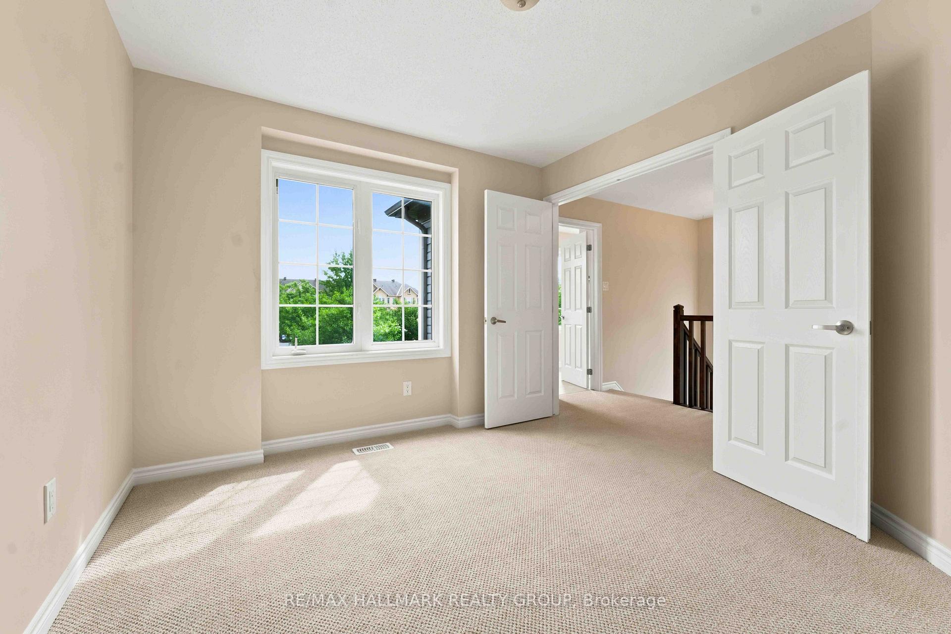 Photo 20 of 387 Sweet Grass Circle, Ottawa, Barrhaven - Half Moon Bay — HOMEH