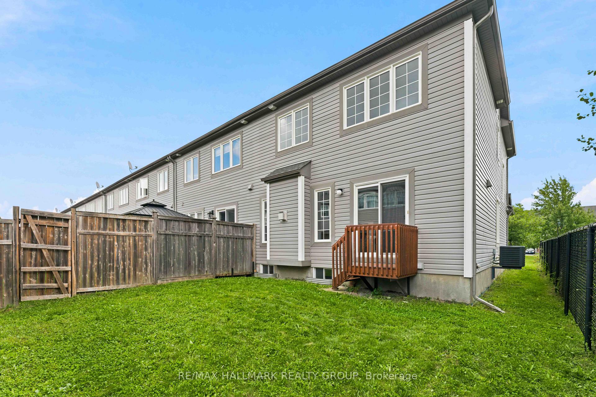 Photo 22 of 387 Sweet Grass Circle, Ottawa, Barrhaven - Half Moon Bay — HOMEH
