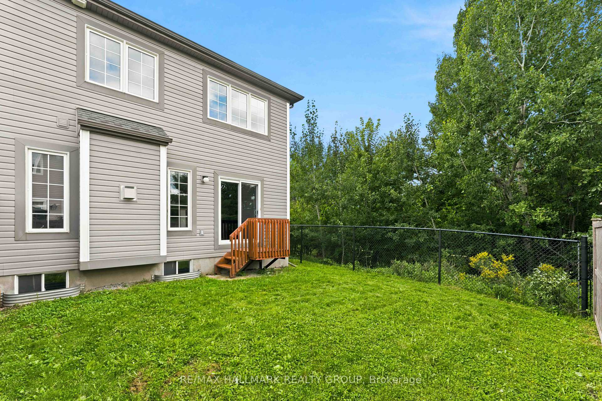 Photo 23 of 387 Sweet Grass Circle, Ottawa, Barrhaven - Half Moon Bay — HOMEH