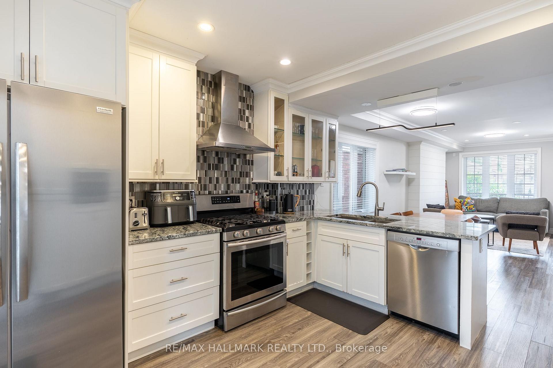 Photo 11 of 122 Holborne Avenue, Toronto, Danforth Village-East York — HOMEH