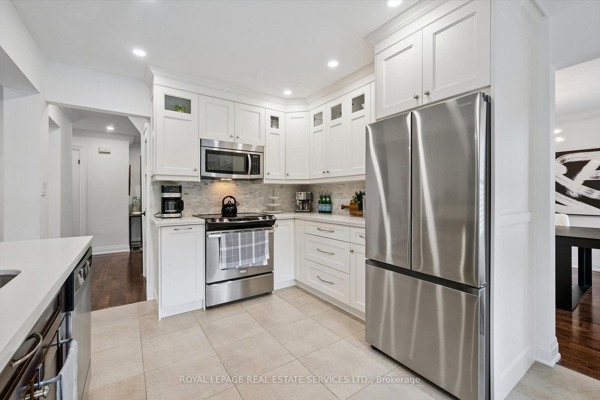 Photo 14 of 360 River Oaks Boulevard W, Oakville, River Oaks — HOMEH