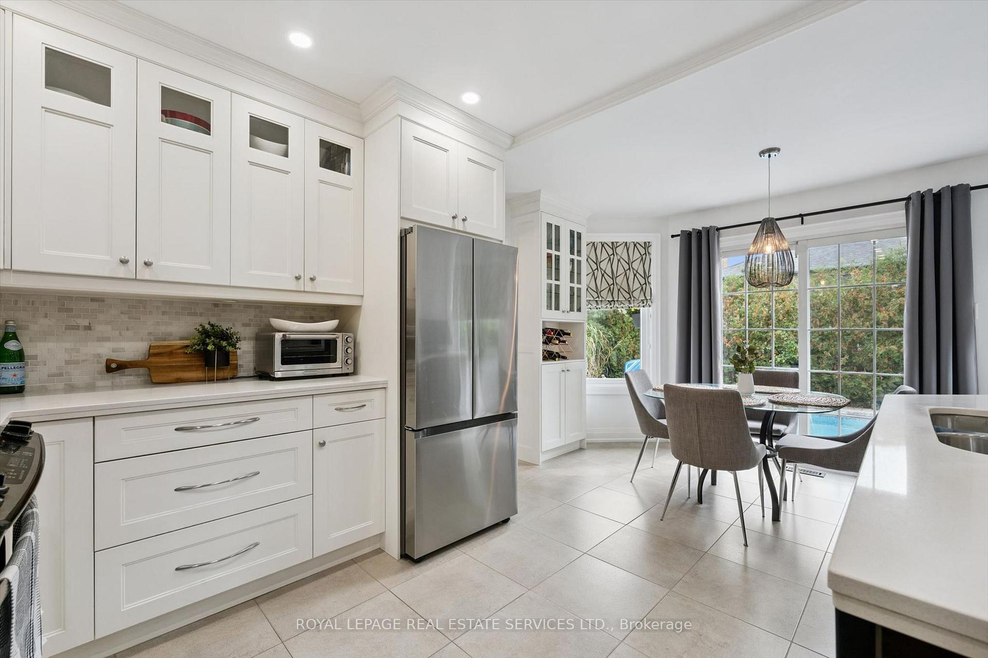 Photo 17 of 360 River Oaks Boulevard W, Oakville, River Oaks — HOMEH