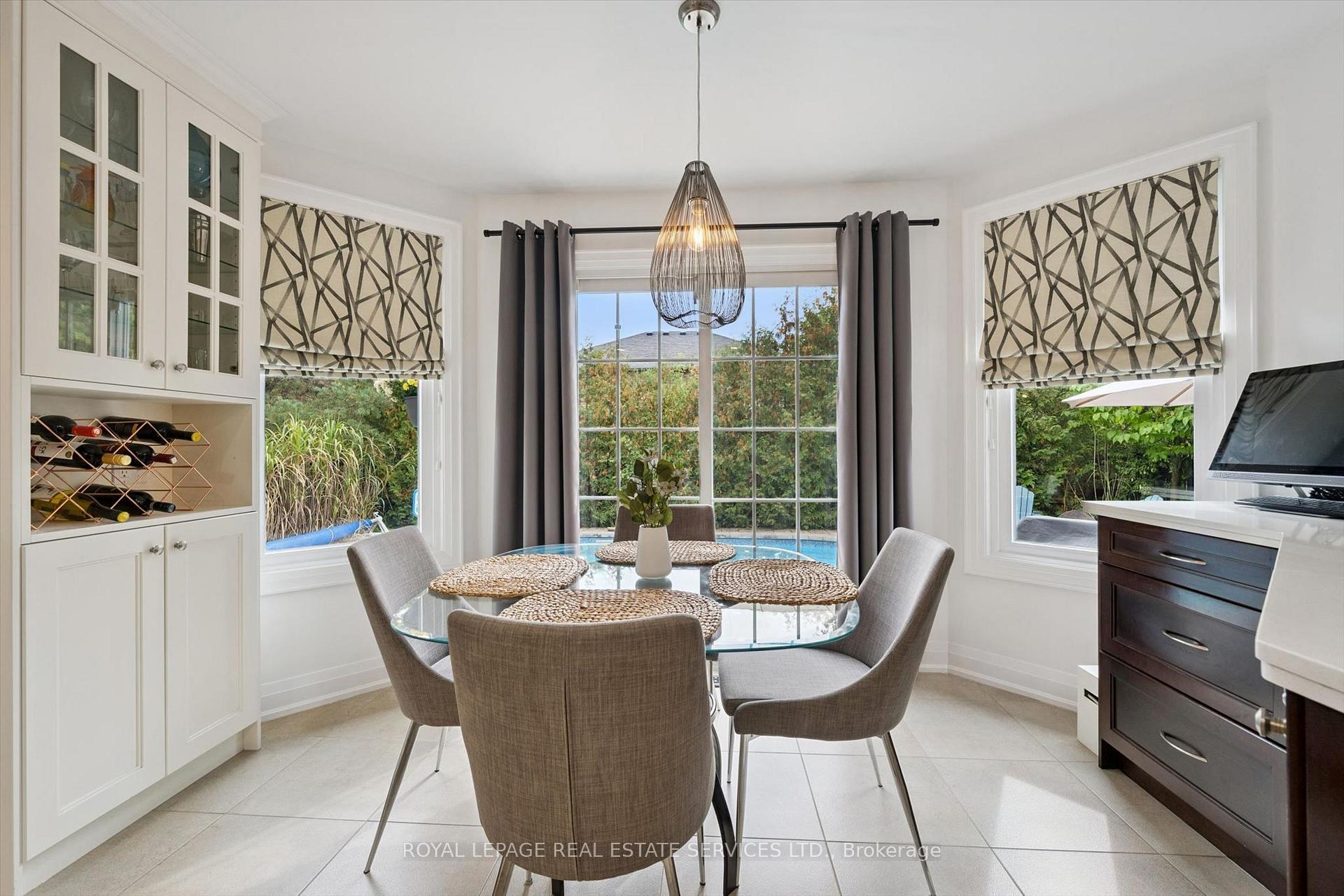 Photo 18 of 360 River Oaks Boulevard W, Oakville, River Oaks — HOMEH