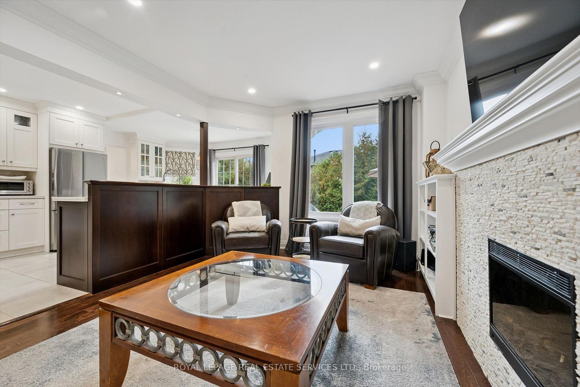 Photo 23 of 360 River Oaks Boulevard W, Oakville, River Oaks — HOMEH