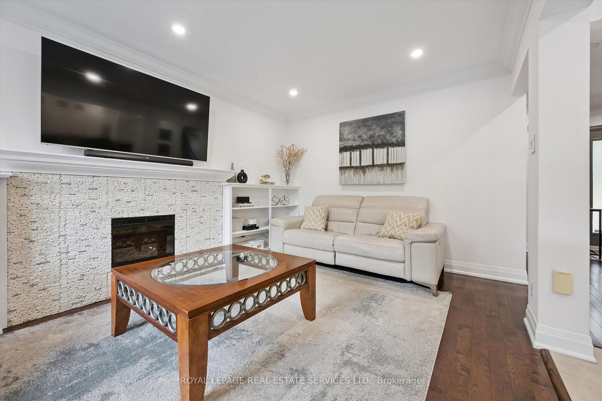 Photo 22 of 360 River Oaks Boulevard W, Oakville, River Oaks — HOMEH