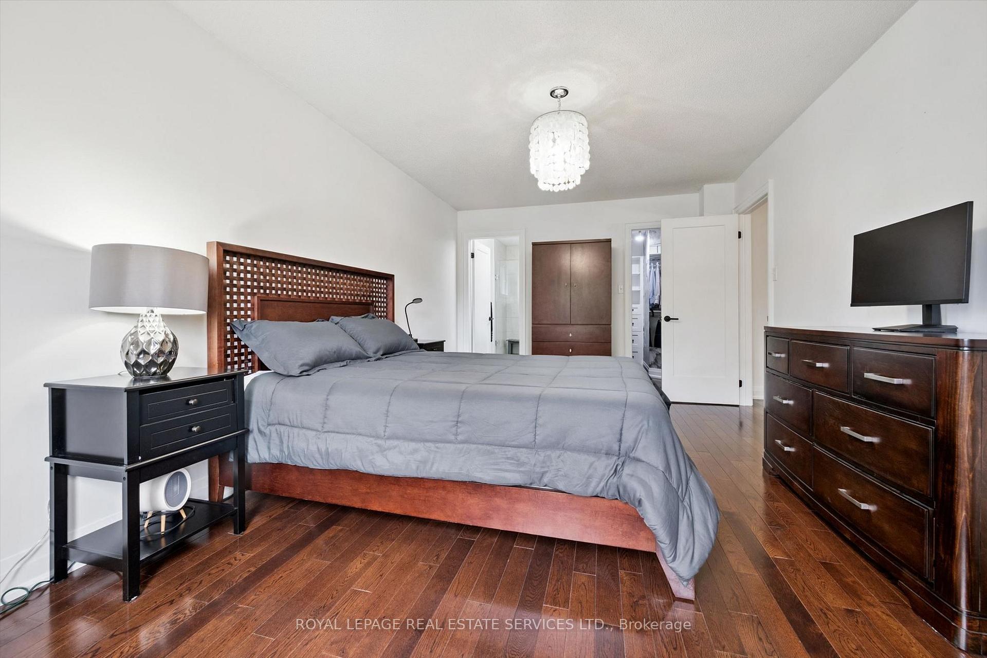 Photo 32 of 360 River Oaks Boulevard W, Oakville, River Oaks — HOMEH