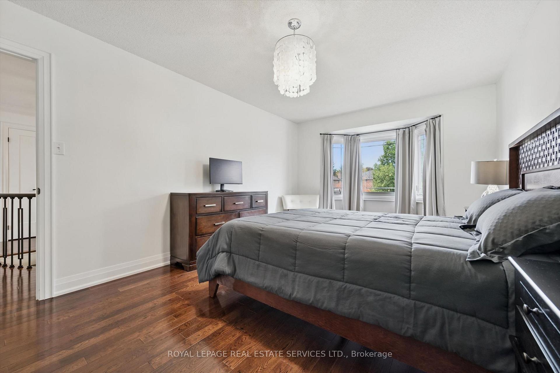 Photo 35 of 360 River Oaks Boulevard W, Oakville, River Oaks — HOMEH