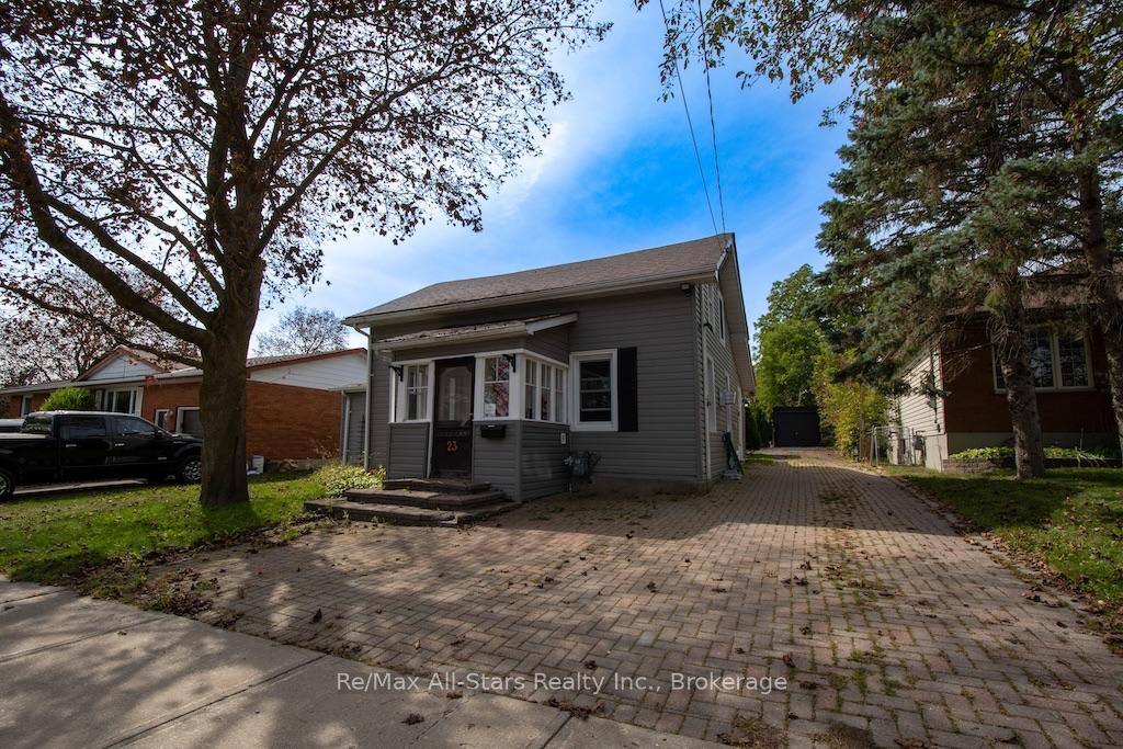 Photo 1 of 23 Wolfe Street, Kawartha Lakes, Lindsay — HOMEH