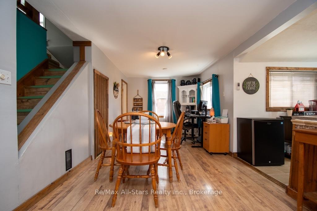 Photo 3 of 23 Wolfe Street, Kawartha Lakes, Lindsay — HOMEH
