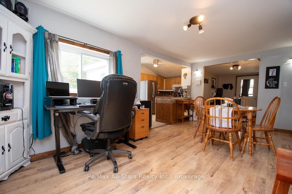 Photo 5 of 23 Wolfe Street, Kawartha Lakes, Lindsay — HOMEH