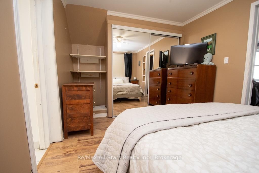 Photo 15 of 23 Wolfe Street, Kawartha Lakes, Lindsay — HOMEH