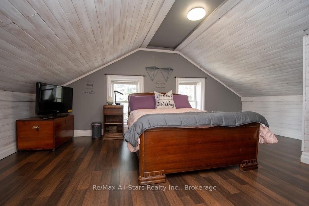 Photo 16 of 23 Wolfe Street, Kawartha Lakes, Lindsay — HOMEH