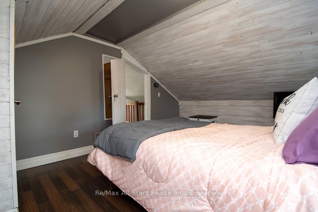 Photo 17 of 23 Wolfe Street, Kawartha Lakes, Lindsay — HOMEH