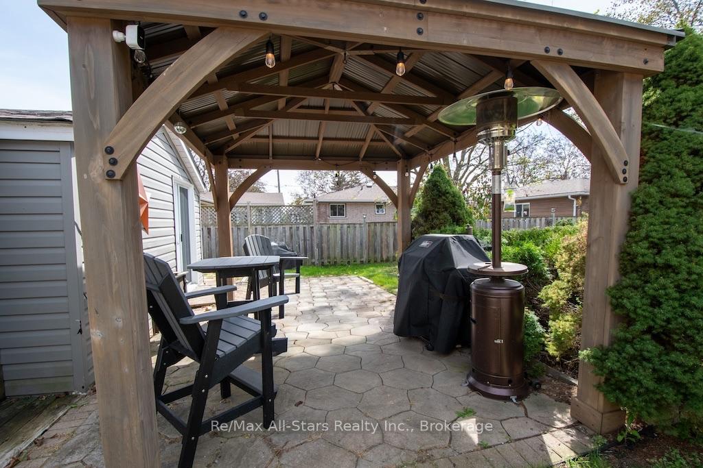 Photo 22 of 23 Wolfe Street, Kawartha Lakes, Lindsay — HOMEH