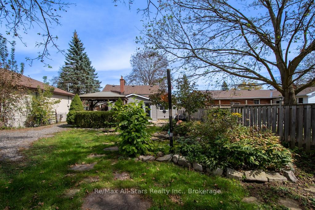 Photo 23 of 23 Wolfe Street, Kawartha Lakes, Lindsay — HOMEH