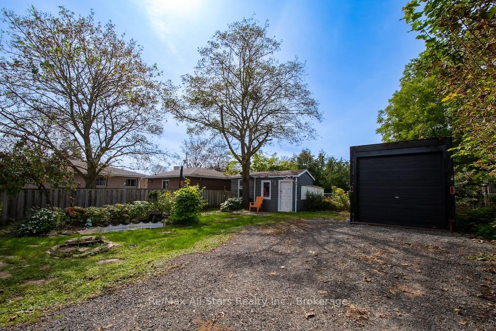 Photo 26 of 23 Wolfe Street, Kawartha Lakes, Lindsay — HOMEH