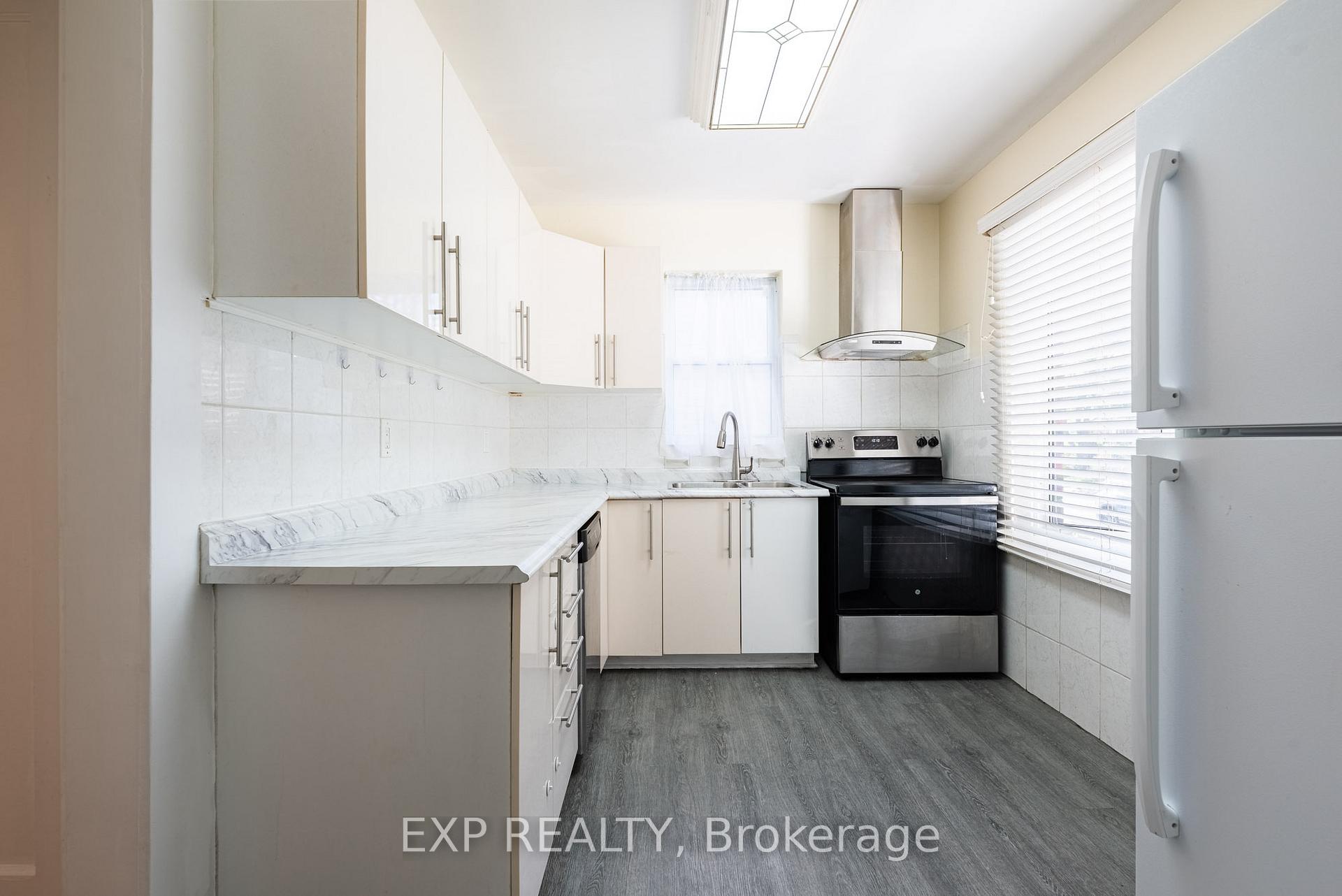 Photo 8 of 4613 Ryerson Crescent, Niagara Falls, Downtown — HOMEH