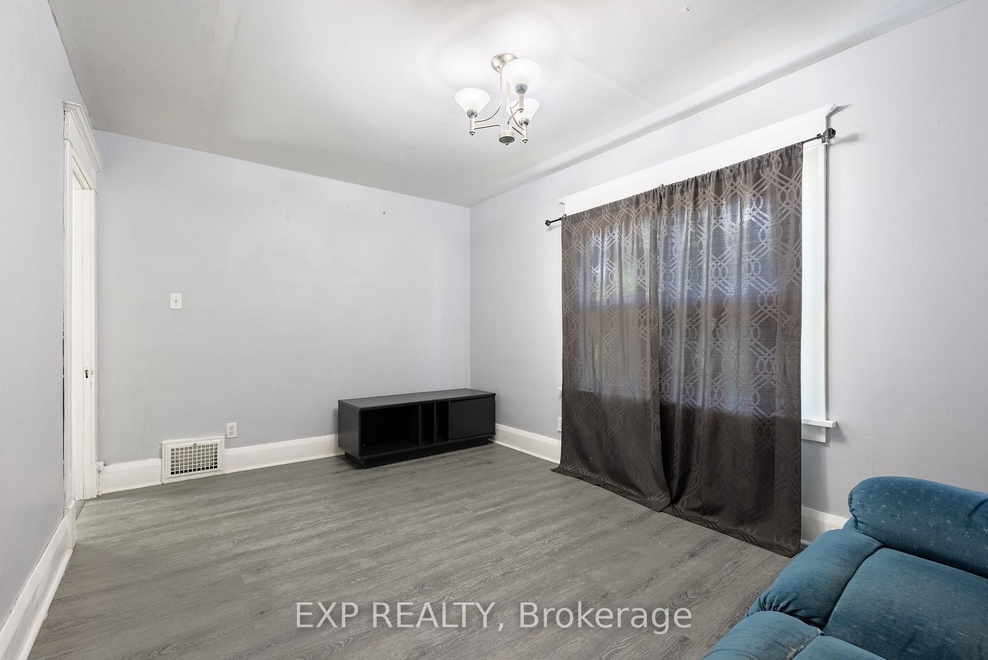 Photo 20 of 4613 Ryerson Crescent, Niagara Falls, Downtown — HOMEH