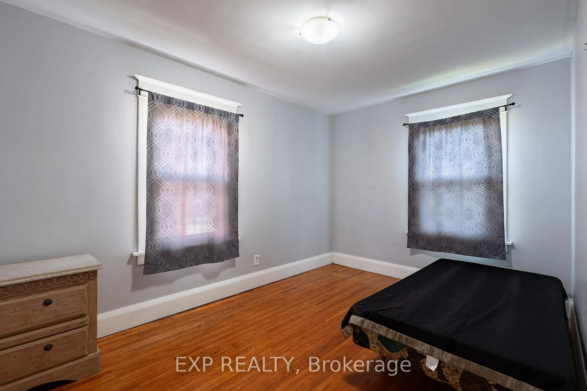 Photo 21 of 4613 Ryerson Crescent, Niagara Falls, Downtown — HOMEH