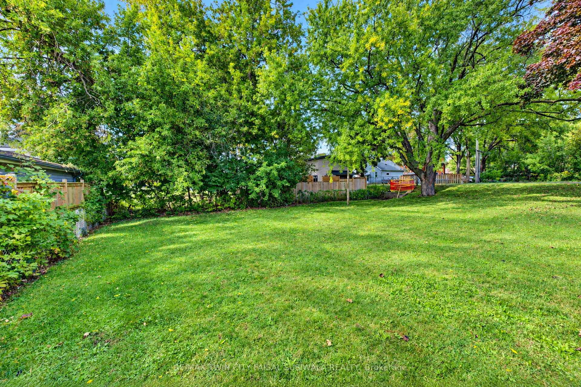 Photo 6 of 22 Pretoria Road, Cambridge, Elgin Park/Coronation — HOMEH