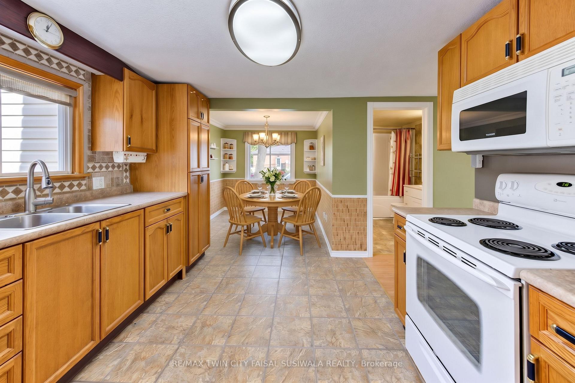 Photo 12 of 22 Pretoria Road, Cambridge, Elgin Park/Coronation — HOMEH