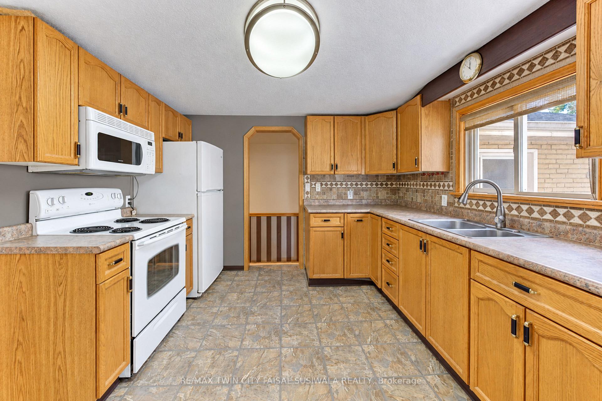 Photo 13 of 22 Pretoria Road, Cambridge, Elgin Park/Coronation — HOMEH