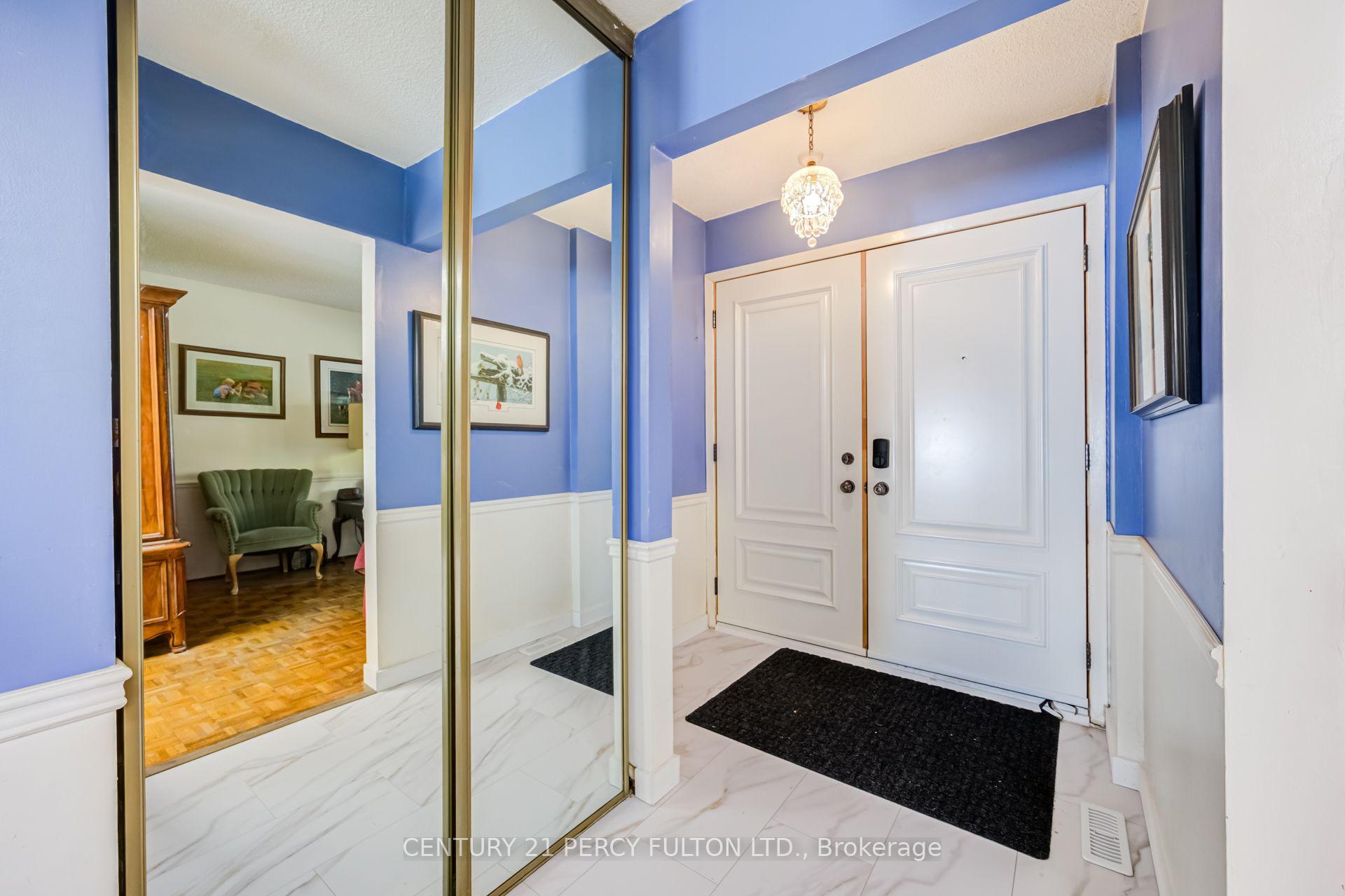 Photo 3 of 705 Edgewood Road, Pickering, Amberlea — HOMEH