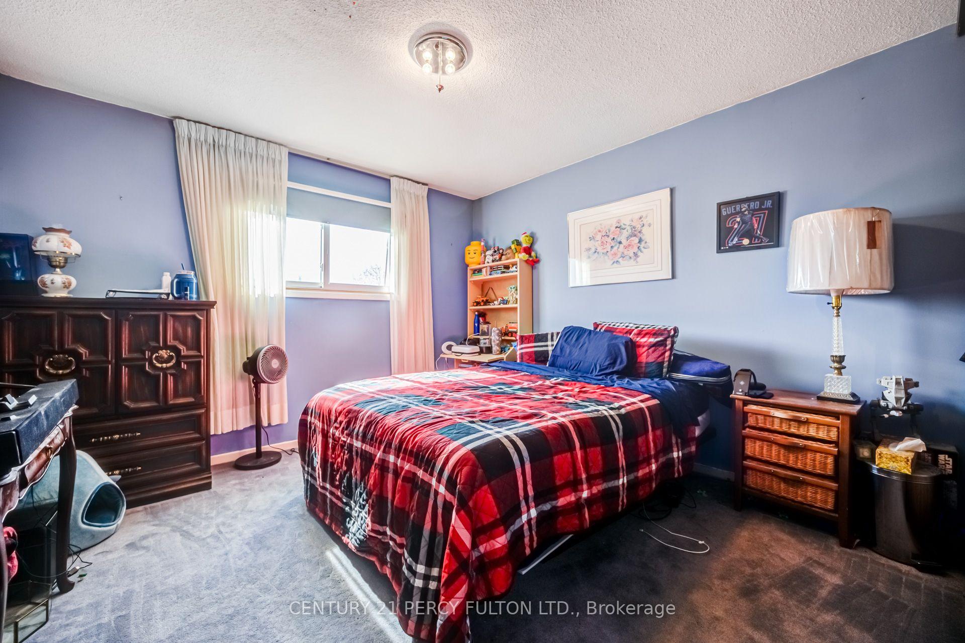 Photo 23 of 705 Edgewood Road, Pickering, Amberlea — HOMEH