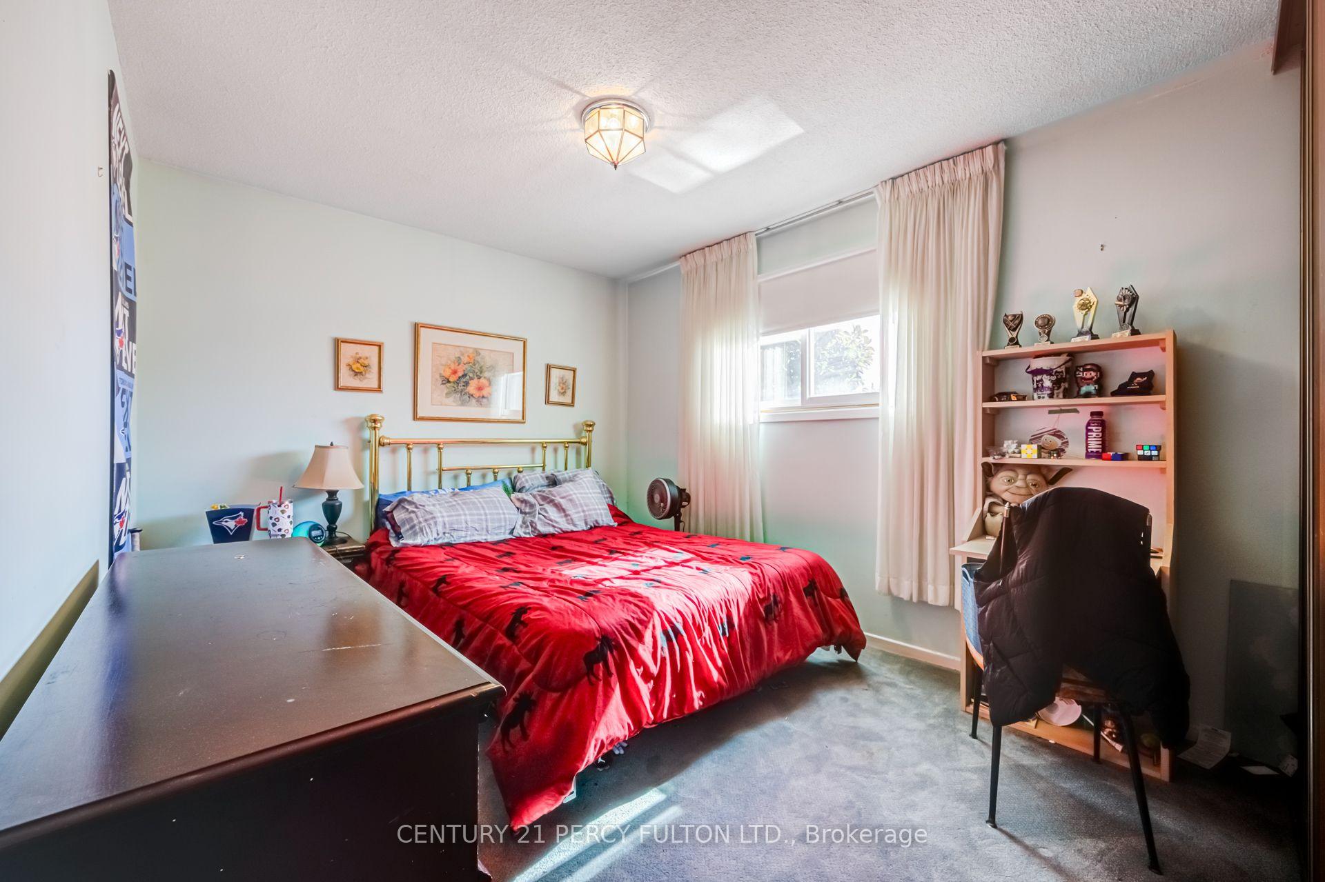 Photo 25 of 705 Edgewood Road, Pickering, Amberlea — HOMEH