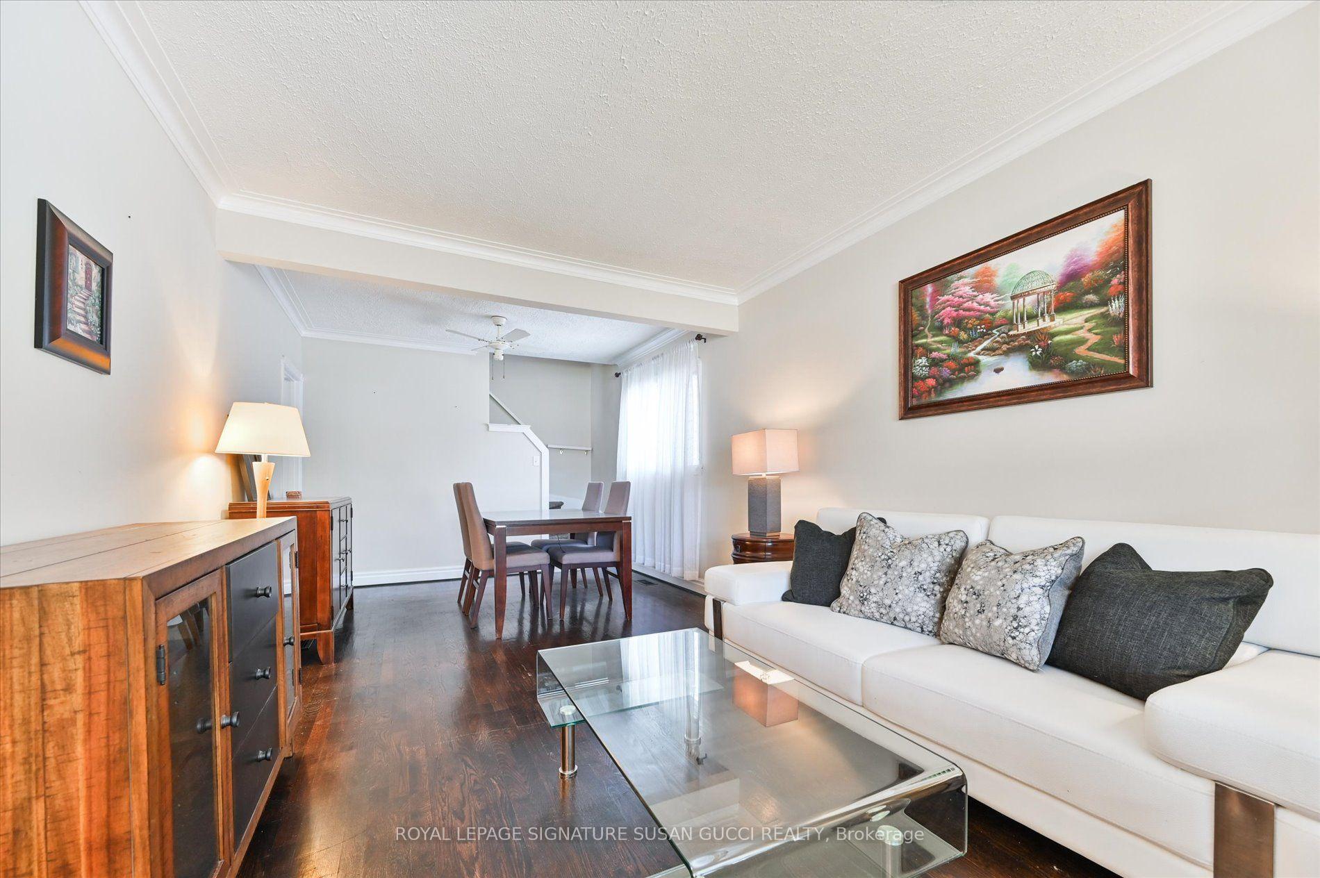 Photo 5 of 292 Glebemount Avenue, Toronto, East York — HOMEH