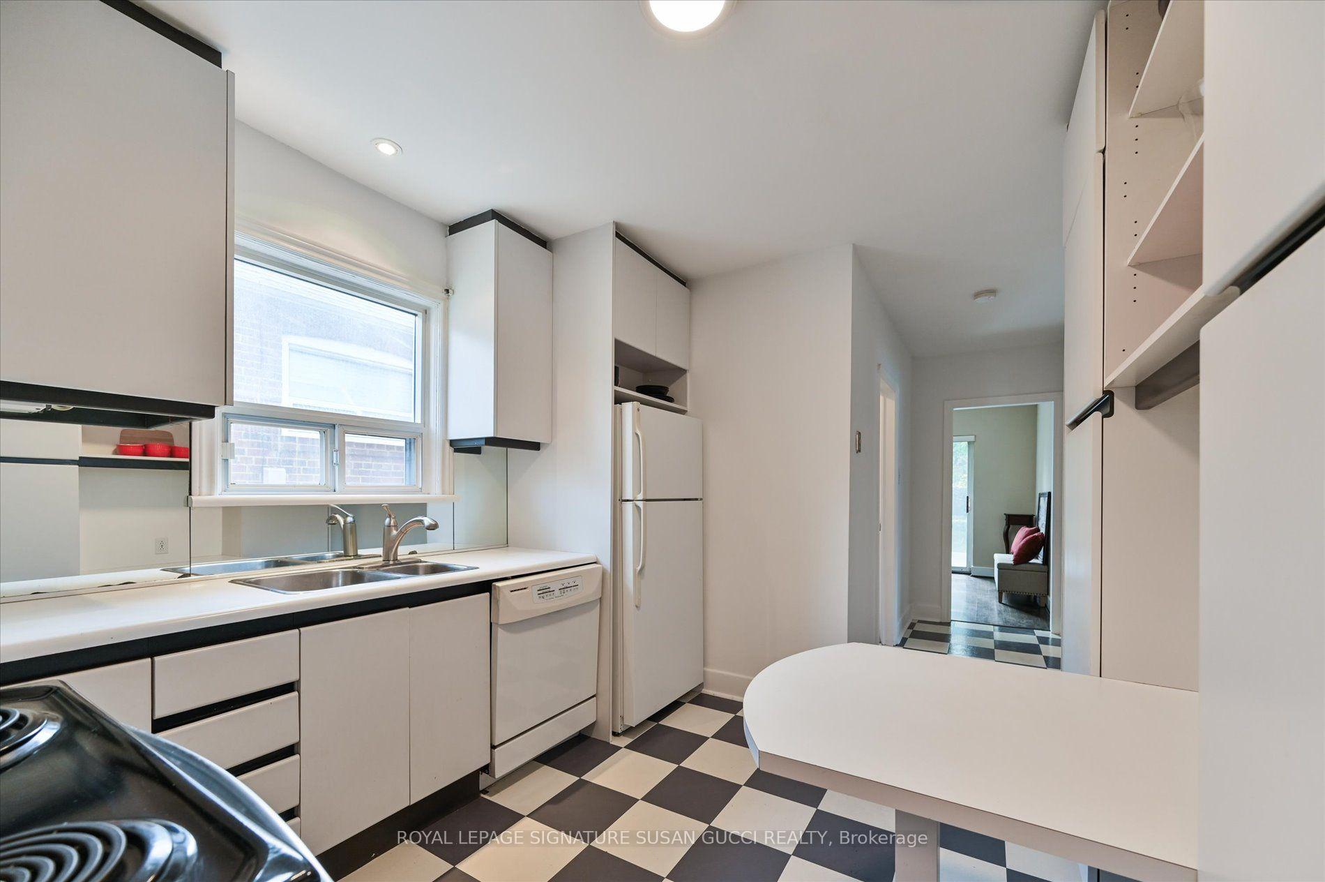 Photo 9 of 292 Glebemount Avenue, Toronto, East York — HOMEH