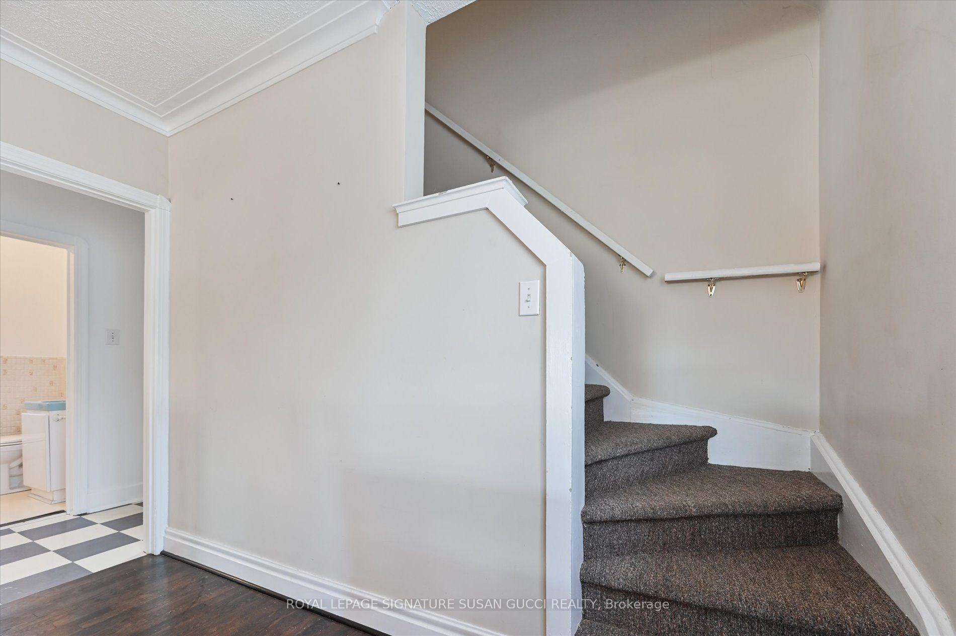 Photo 15 of 292 Glebemount Avenue, Toronto, East York — HOMEH